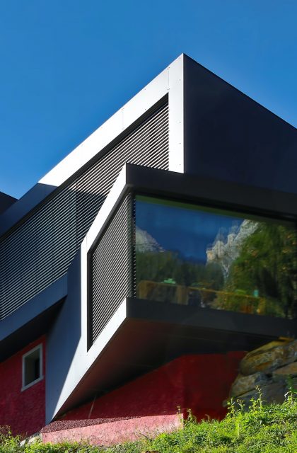 Symbolbild - architektonisch besonderes und modernes Haus