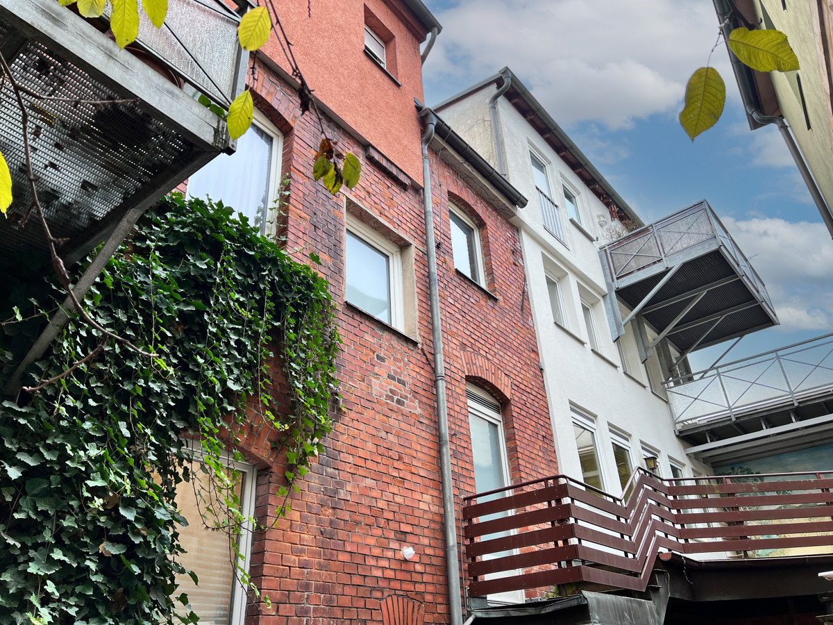 Frisch renovierte Stadtwohnung mit großer Terrasse in Top Innenstadtlage